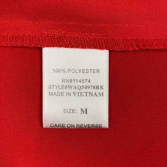 NWOT Bellatrix Sleeveless V Neck Blouse Cherry Red Size Medium - Picture 6 of 12